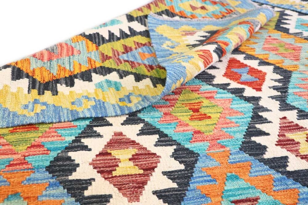 Kilim turco de colores vivos